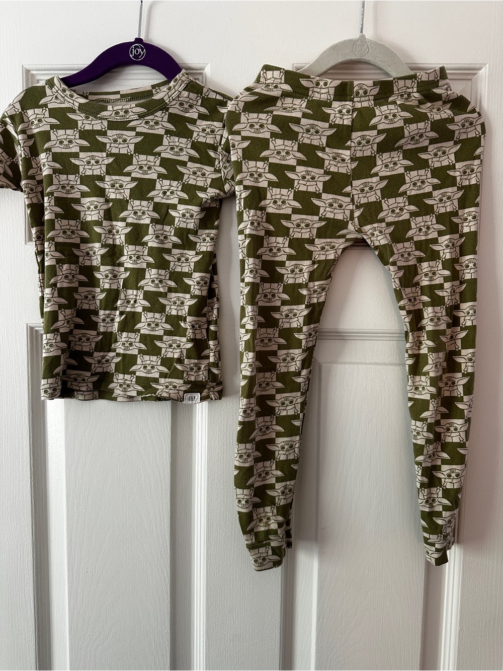 GAP Star Wars Green and Cream Kids Pajama Top